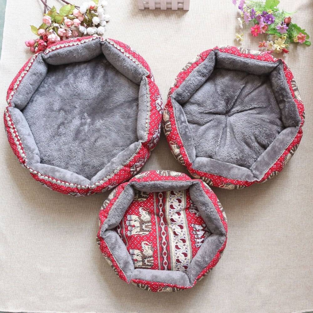 Soft Round Shaped Multilayered Sleeping Bed for Pets