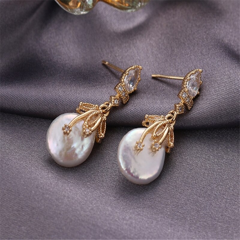 Women's Vintage Pearl Drop Earrings