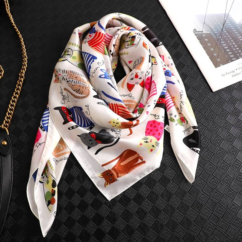 Square Silk Women's Scarf in Print Square Silk Women's Scarf in Print