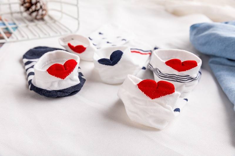 Women's Cotton Cute Printed Socks 5 Pairs Women's Cotton Cute Printed Socks 5 Pairs